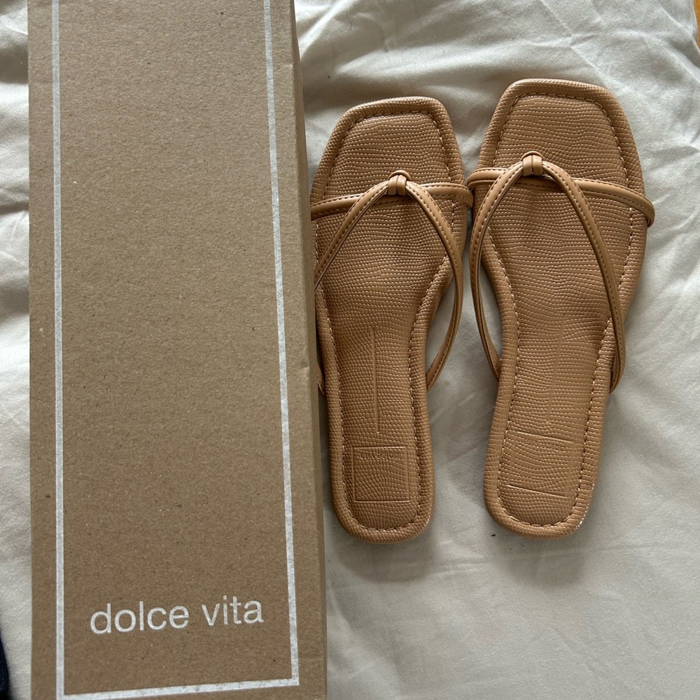 Dolce Vita Lucca Sandals